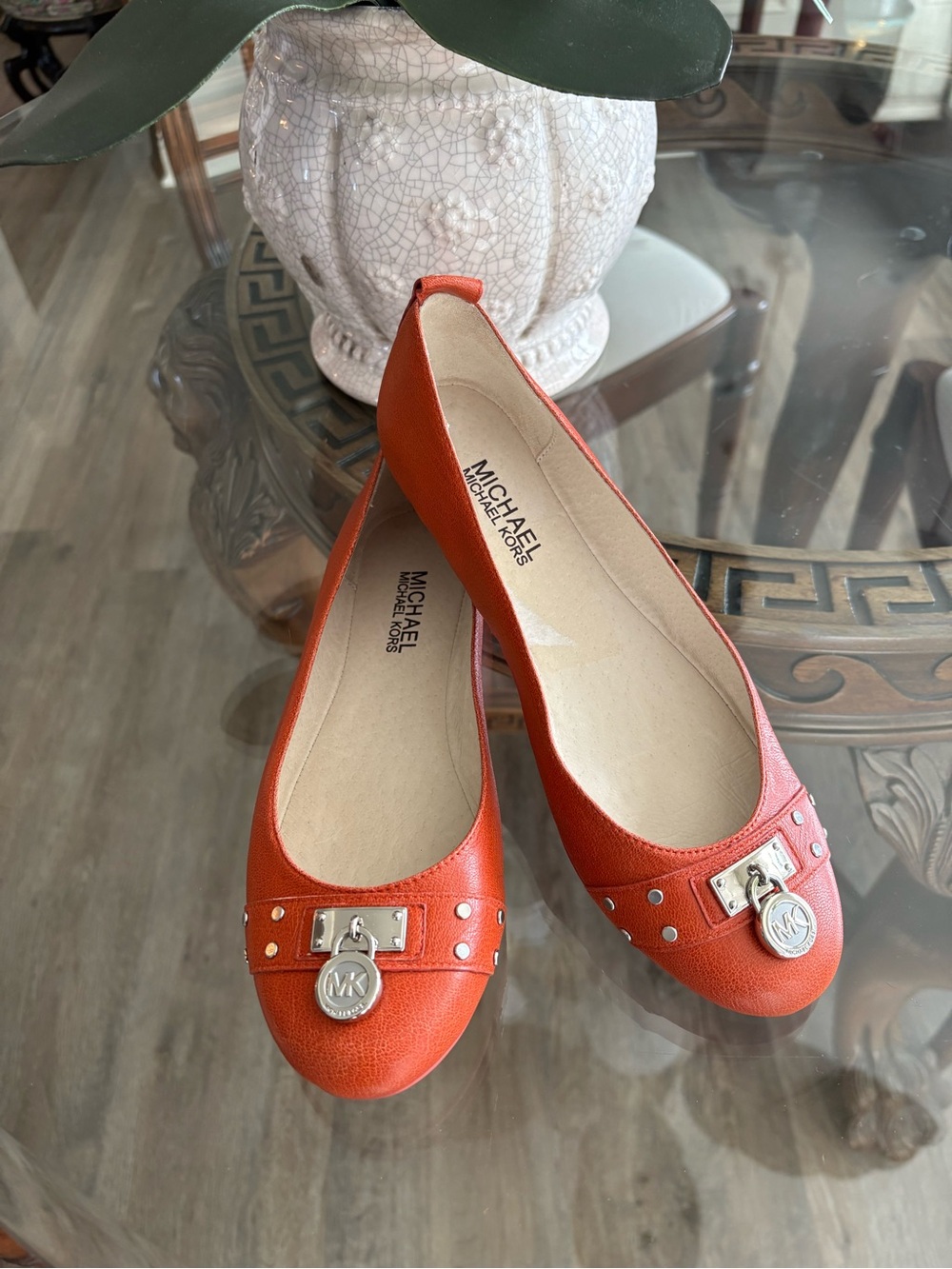 🧡🧡MICHAEL KORS HAMILTON VIBRANT BURNT ORANGE LEATHER BALLET FLATS!🧡🧡